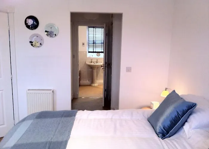 Spacious Stylish House,r/way Museum,parking,garden York